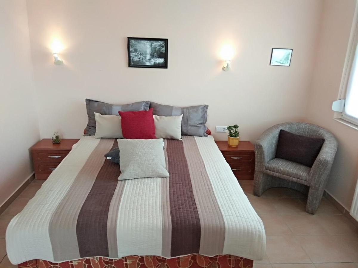 Yellow Apartmanhaz Bük المظهر الخارجي الصورة